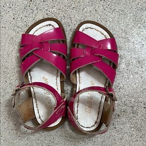 Kids Saltwater Sandals sz 8